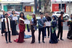 Rahim, mahasiswa Teknik Sipil S-1 ITN Malang menerima piagam dan plakat Runner Up 1 Duta Flora & Fauna Jatim 2025, dari Duta Peduli Sejarah Indonesia 2024