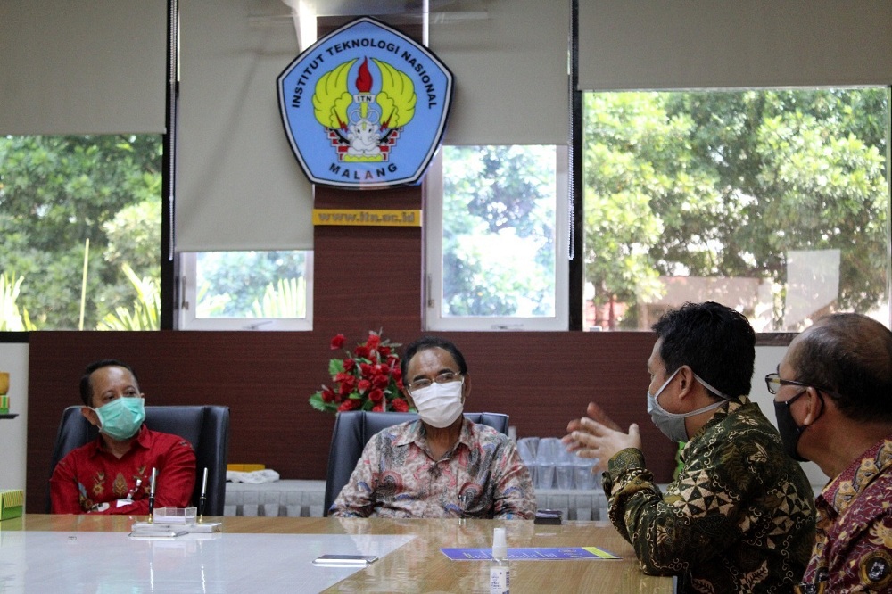 Akrab, sesi diskusi antara ITN Malang dan Universitas Kanjuruhan Malang (Unikama) membahas Kampus Merdeka. (Foto: Yanuar/humas)