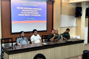 Kajur D4 Teknik Otomotif Ranpur Poltekad, Letkol Arhanud Harnyoto, ST., MM., menutup kegiatan praktikum di Teknik Mesin S-1 ITN Malang