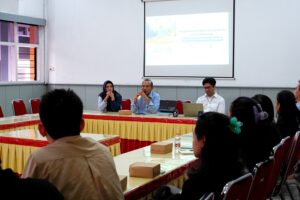 Wakil Rektor 3 ITN Malang, Dr. Hardianto, ST., MT., (tengah) memberi sambutan pada sosialisasi beasiswa S-2 ke Northeastern University (NEU), Tiongkok.
