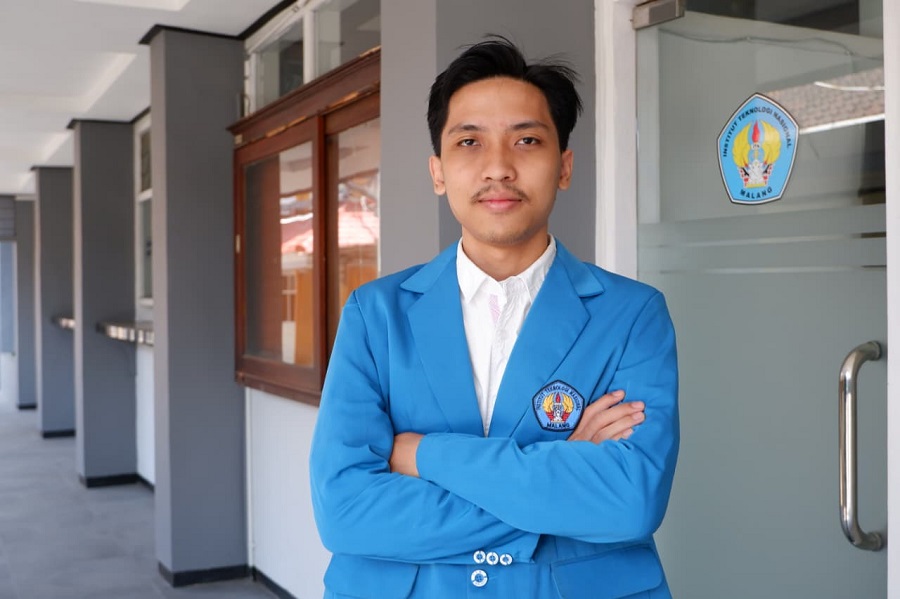 Kembangkan AI Pendeteksi Penyakit Daun Jeruk, Tyo Raih Lulusan Terbaik Teknik Informatika ITN Malang