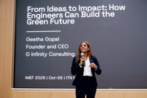 Geetha Gopal, CEO G Infinity Consulting di hadapan mahasiswa ITN Malang memaparkan poin-poin penting mengenai peluang dan dampak inovasi.
