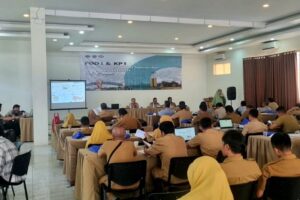 Ketua Tim Penyusun RDTR ITN Malang, Dr. Ir. Agustina Nurul Hidayati, MT., menyampaikan pemaparan materi teknis penataan ruang di depan jajaran pejabat Pemkot Banjar